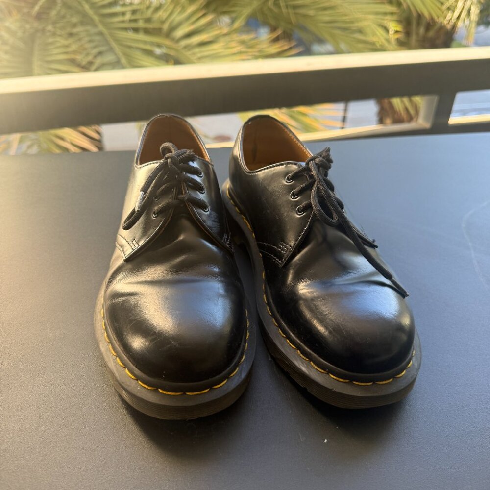Mens Dr. Martens 1461 Smooth Leather Oxford Shoes Size: 6 Color: Black - Picture 2 of 9